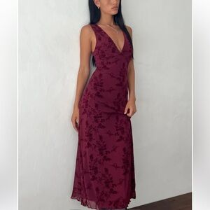 Motel Rocks Gabriela Midi Dress In Botanical Flower Maroon